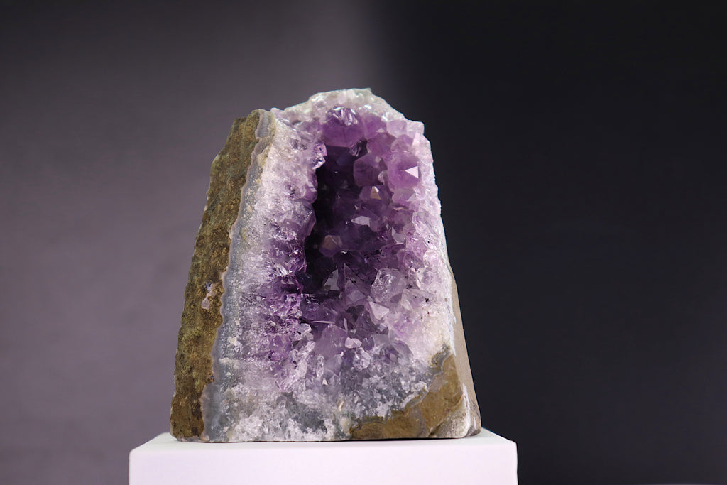 Amethyst Cut Base