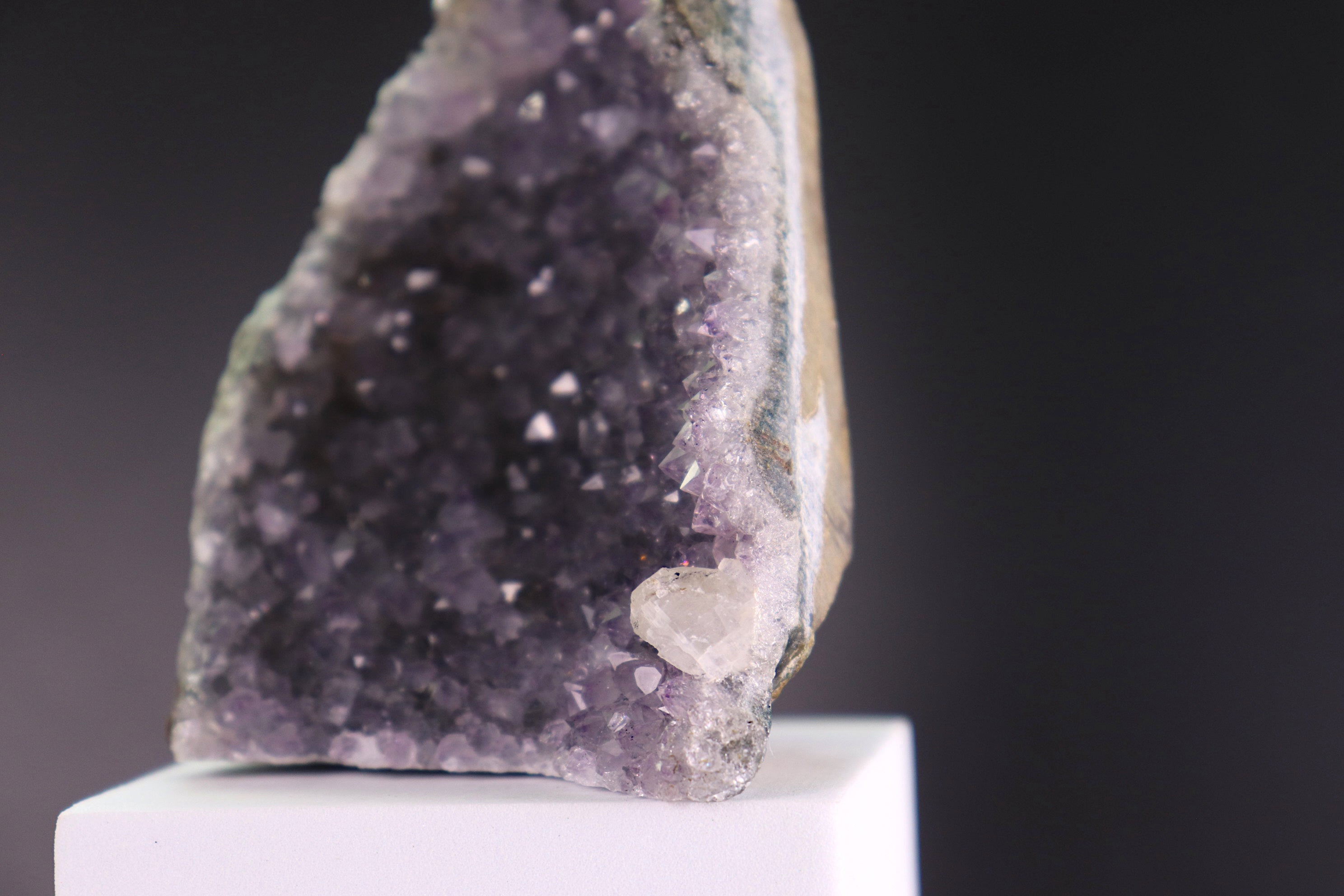 Amethyst Cut Base
